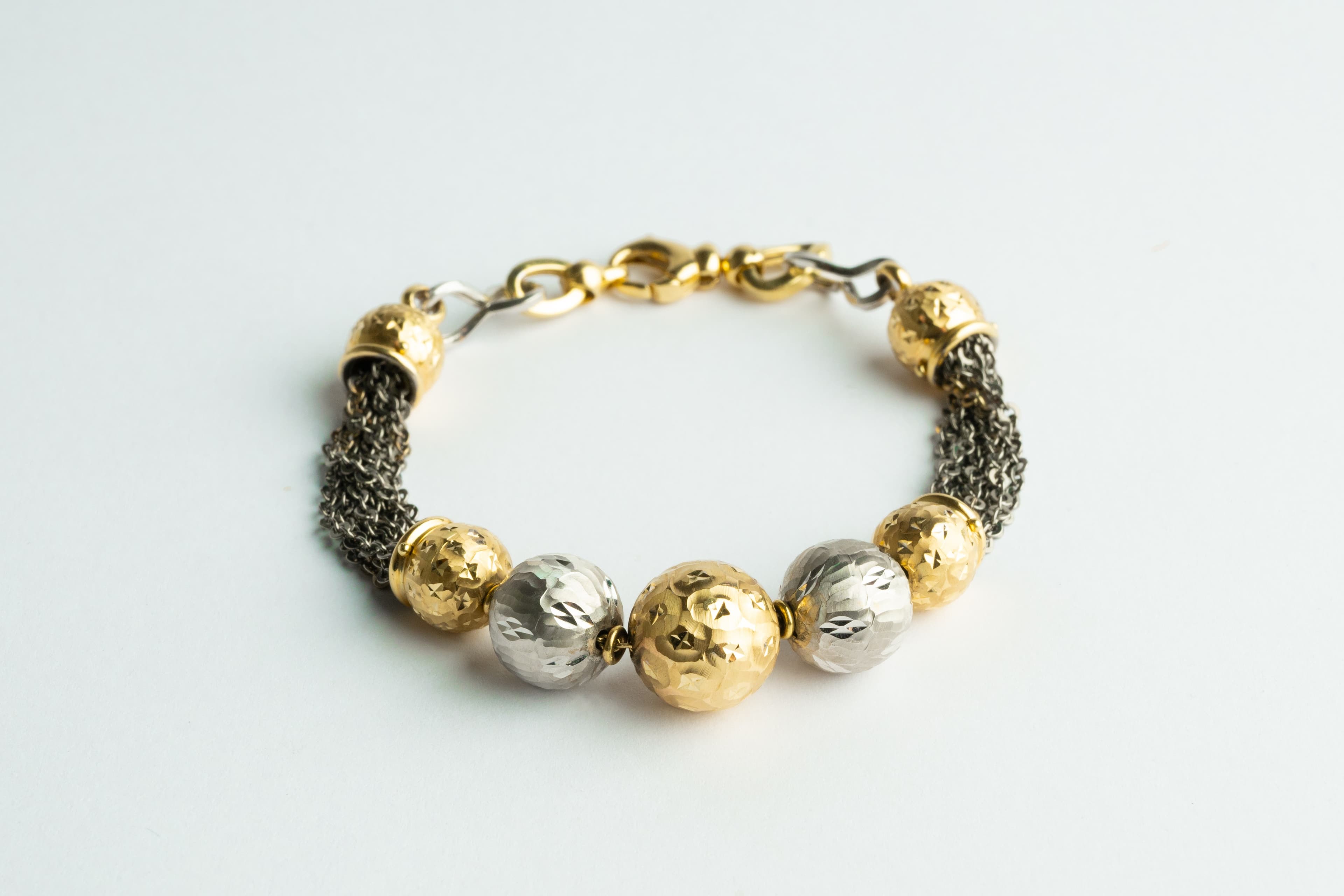 Perla - tri boje zlata